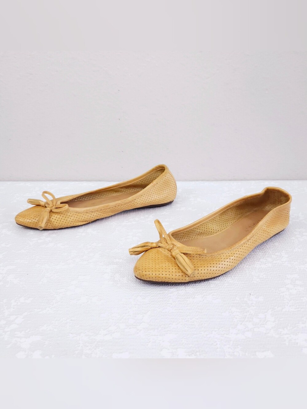 Chocolat Blu Ballet Flats US 7 Gabriella Perforated Leather Slip-On Bow Boho